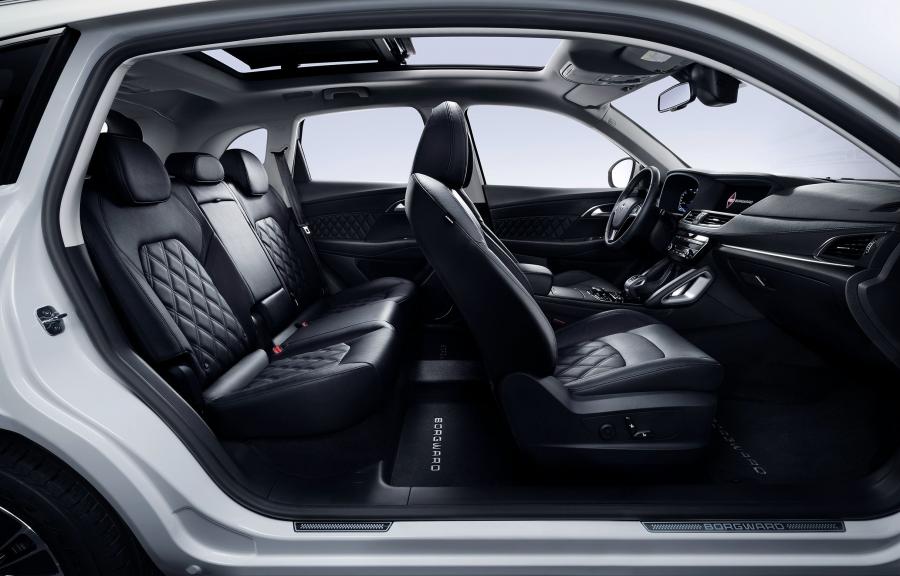 Интерьер Borgward BXi7 2018 года  (фото 6 из 8)